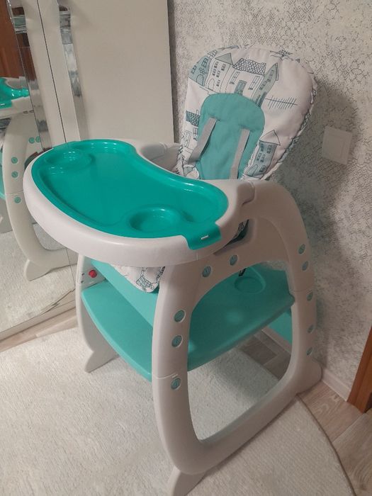 Столик для кормления малыша