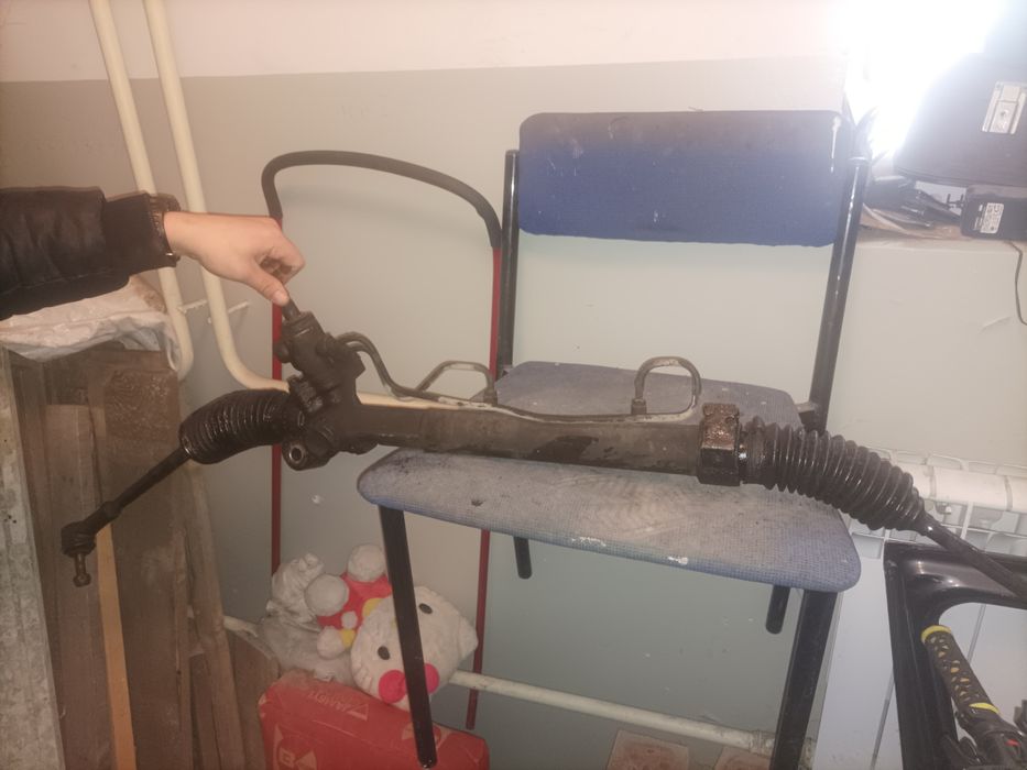 Продам рулевую рейку