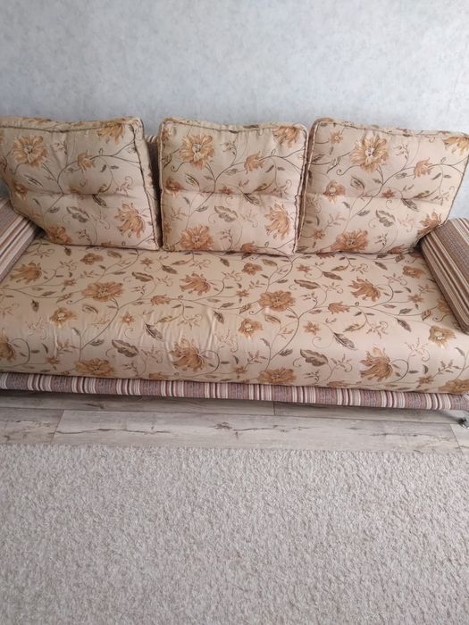 Продам диван б/у