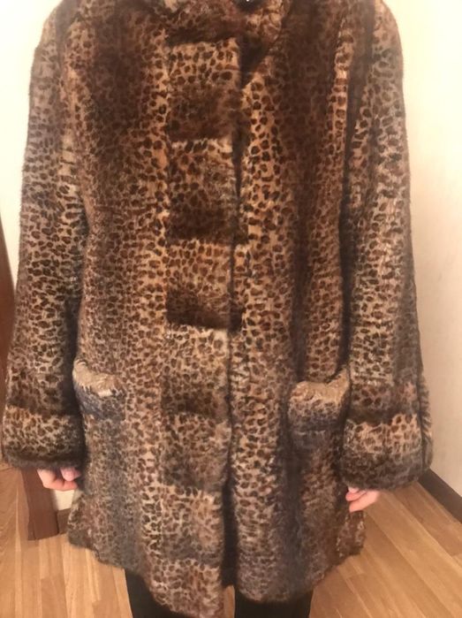 Норковая шуба сатылады.