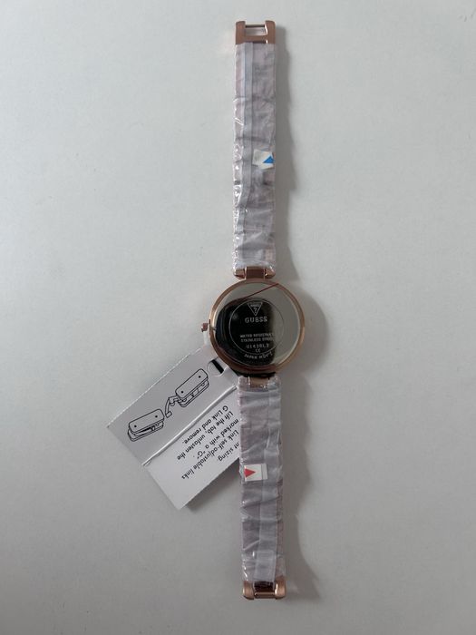 Ceas GUESS rose gold