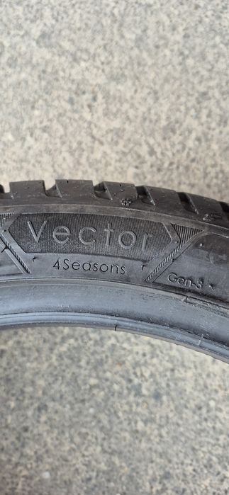 2 anvelope M+S noi Goodyear 245/40/18,dot 2023.Pretul este pe bucata.