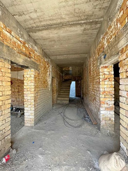 Срочно свой трехуровневый дом 300 м²!!!