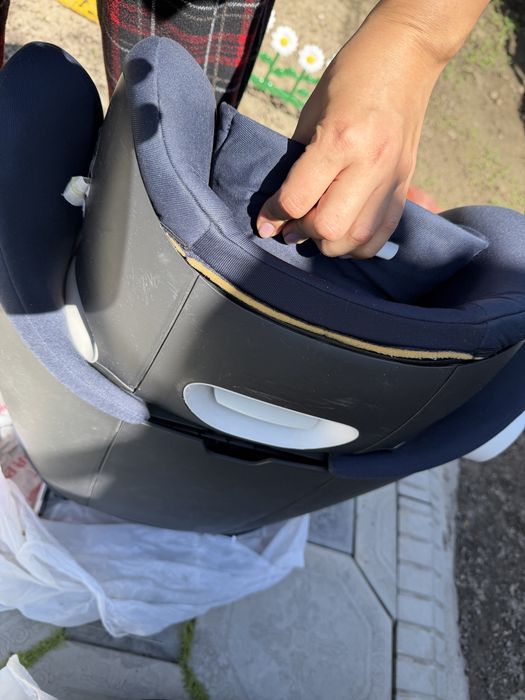 Продам автокресло cybex