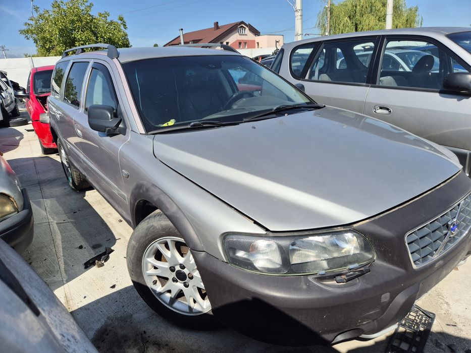 Dezmembram Volvo XC70 2004 2.4jtd 4x4 AUTOMAT