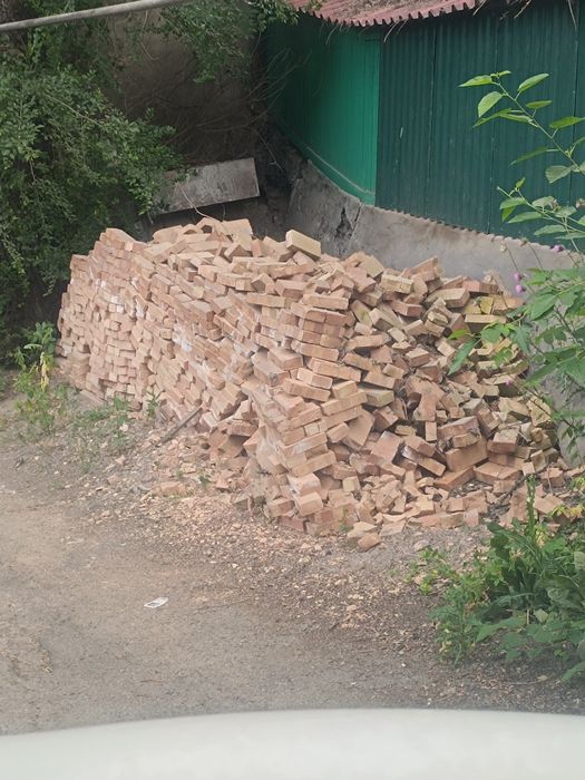 Кирпич новый красный саяхат
