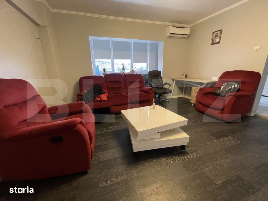 Apartament cu 3 camere, zona centrala