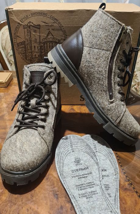 Продам ботинки войлочные