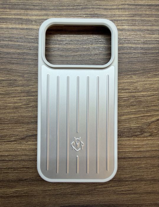 Husa RIMOWA Iphone 17 pro max