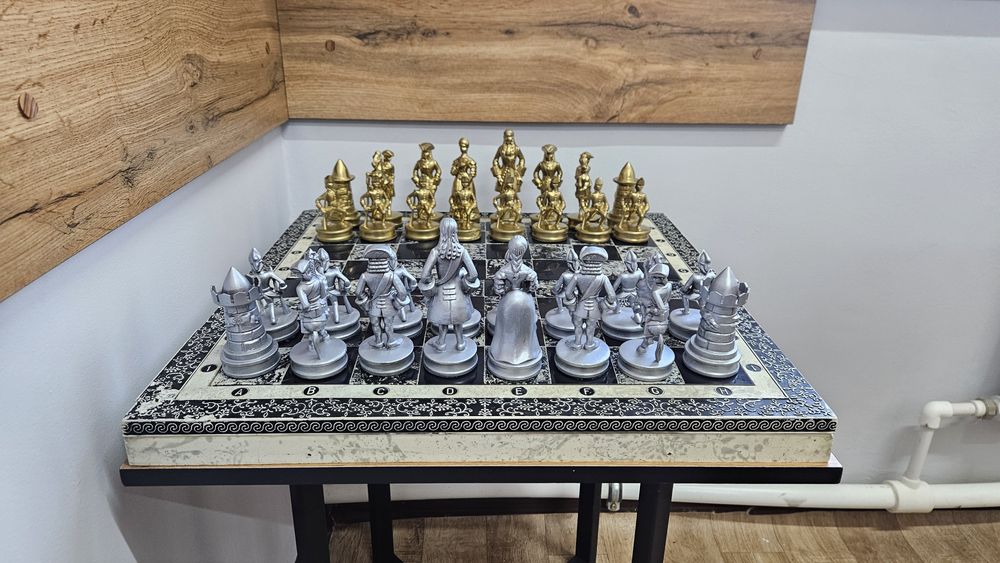 Shaxmat sotiladi xolati ideal razmeri 53 sm 53sm