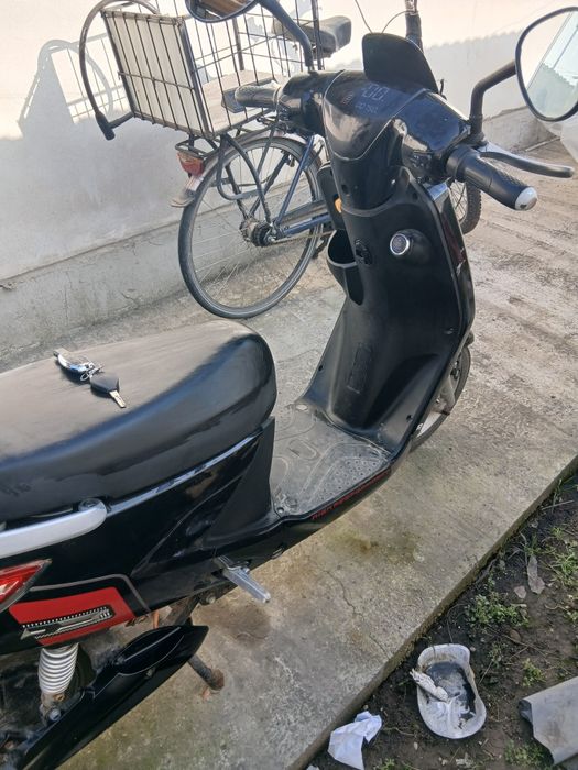 Scuter electric 45 kmh  negociabil
