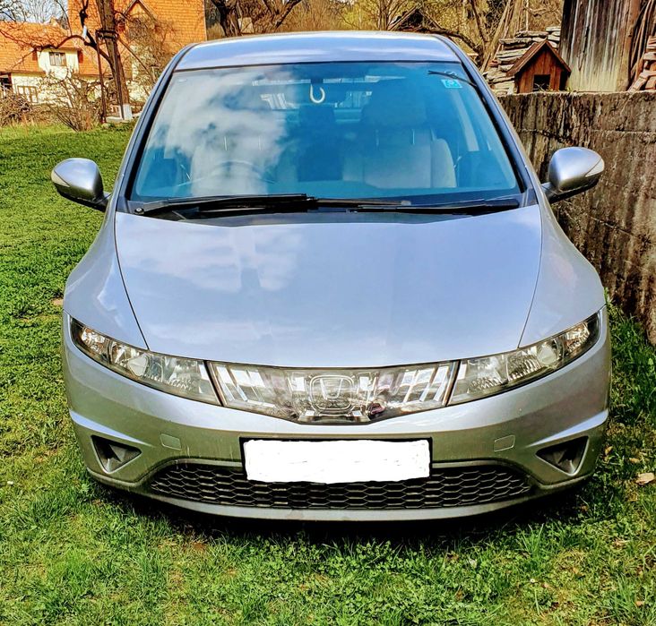Dezmembrez,  Piese Honda Civic 1.8 i-vtec