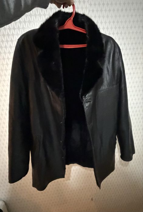 Кожаная куртка с норкой