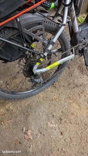 Bicicleta electrica vtt plus oraș  e520 Rockrider din Franta