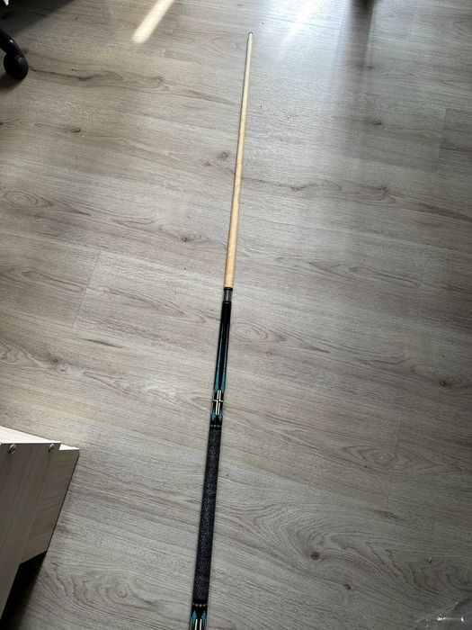 Профисионална щека за билярд