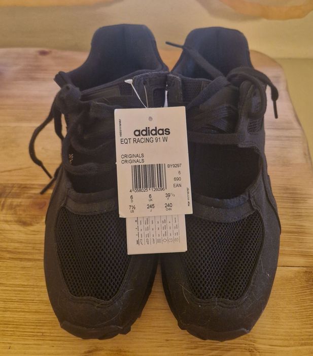 Продавам чисто нови дамски маратонки , Adidas Torsion