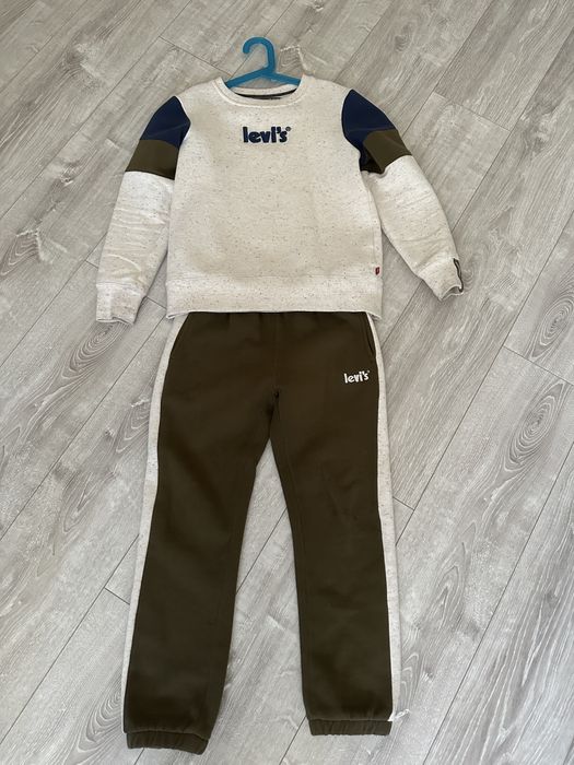 Костюм Levis оригинал р.137-142 см.