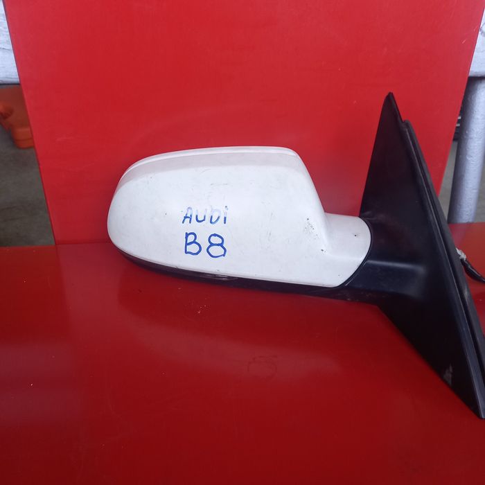 Дясно огледало за Audi a4 b8