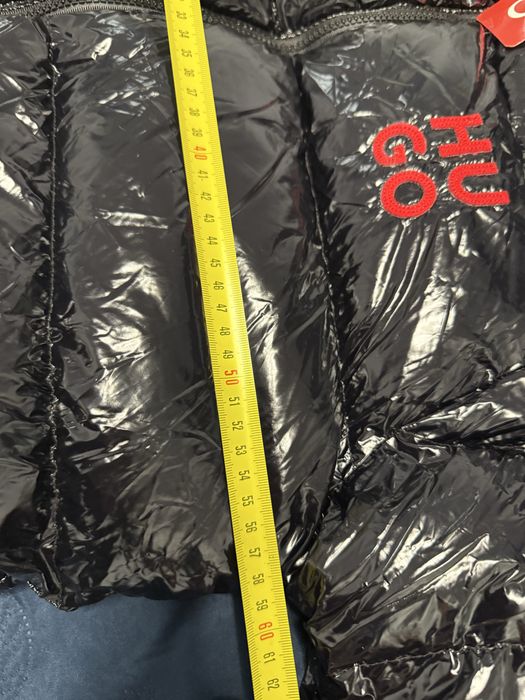 Geaca hugo am doar marime XXL !