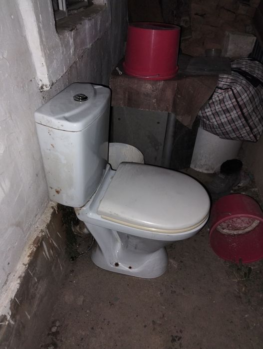 Унитаз Бу  рабочий компактный