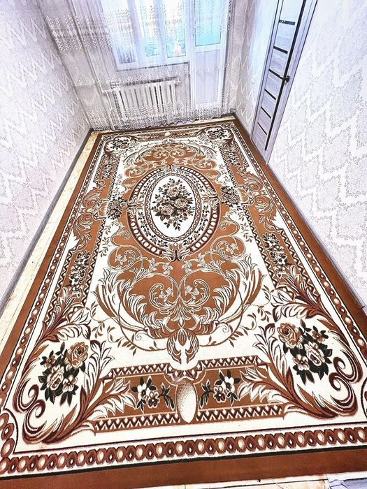 Gilam sotiladi. 5×3, holati yaxshi