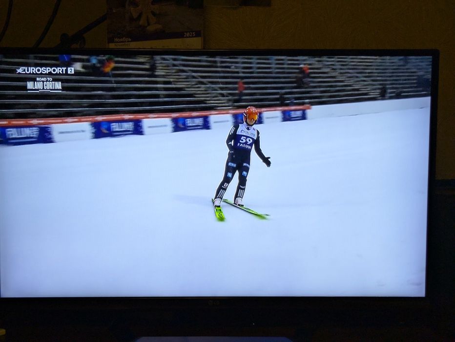 Телевизор LG 47' 3D 47lm640t