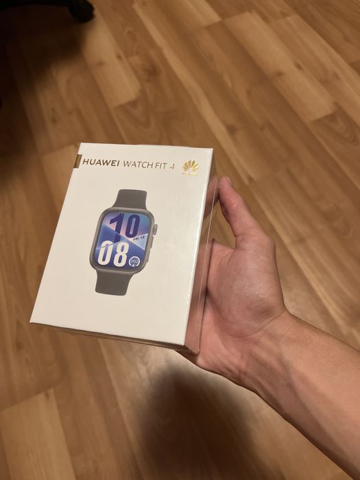 Смарт часовник Huawei watch fit 4, неразопакован