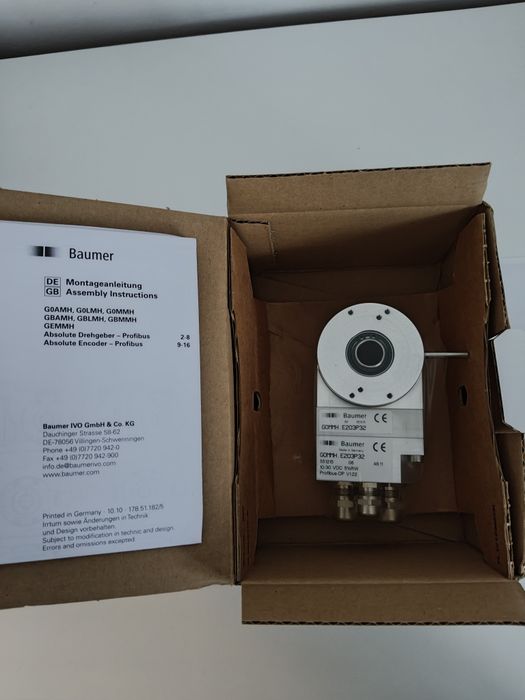 Vând encoder absolut Baumer Model G0MMH.E203P32)