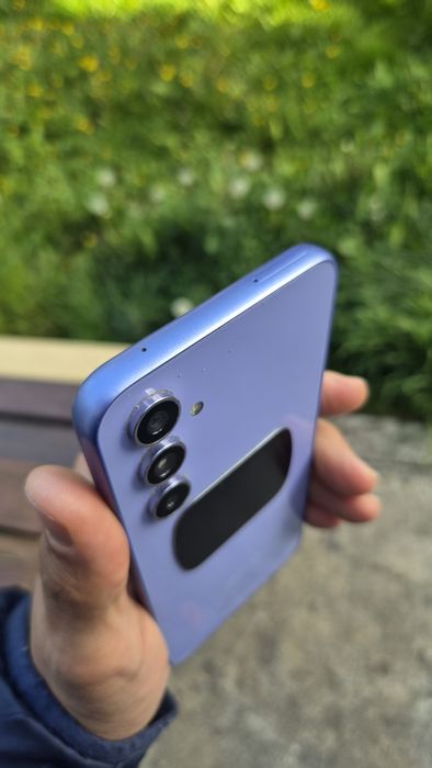 Vand Samsung Galaxy A54 5G - functional, curat

Telefonul a fost tinut mereu in husa de protectie, astfel ca are doar urme minime de uz