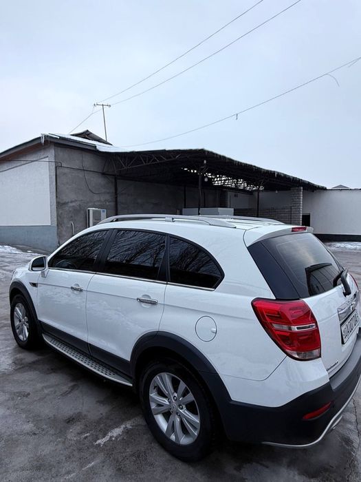Chevrolet Captiva 3-4