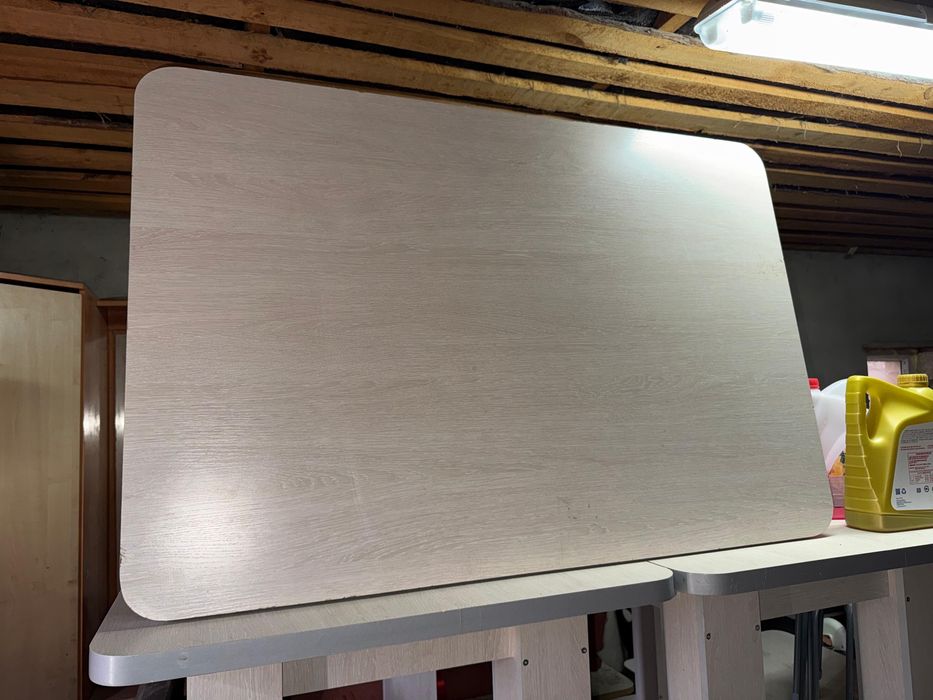 Продам столы и стулья