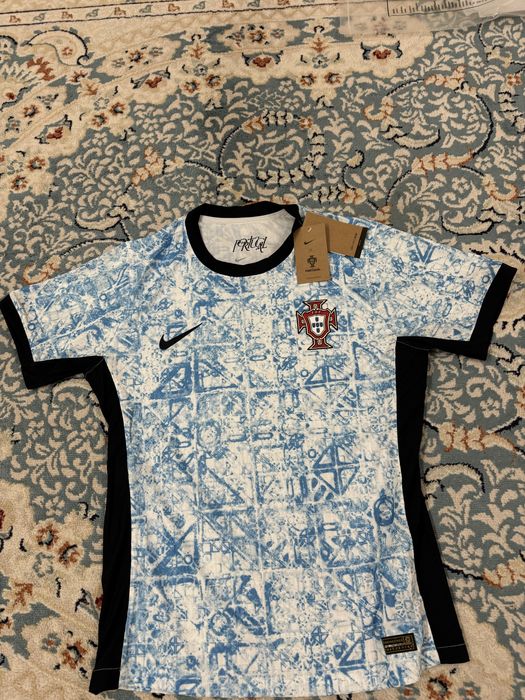 Продам футболку