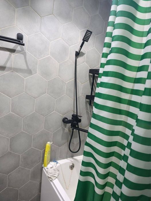 Центр. (Круг). Гост. Россия.  1комнатная кирпич.