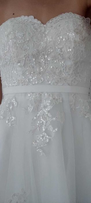 Сватбена рокля Unique