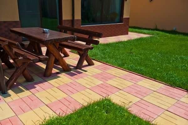 Producator pavele pavaje din beton - model 40x40 patinat montaj