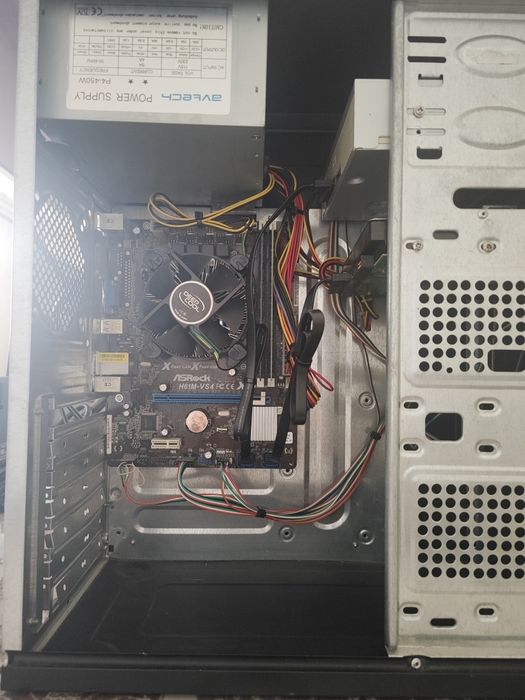 H61+I5-3570+8GB DDR3. Narxiga arzidigan, oqish va treyding uchun komp.