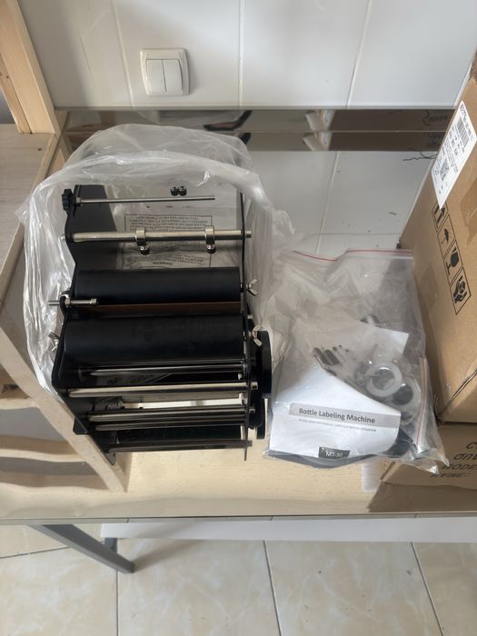 СРОЧНО!! Этикетка йопиштирадиган аппарат Сотилади!!