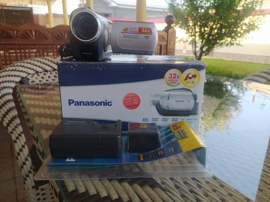 Видеокамера Panasonic VDR-D220 DVD VIDEO RAM. Б/у.