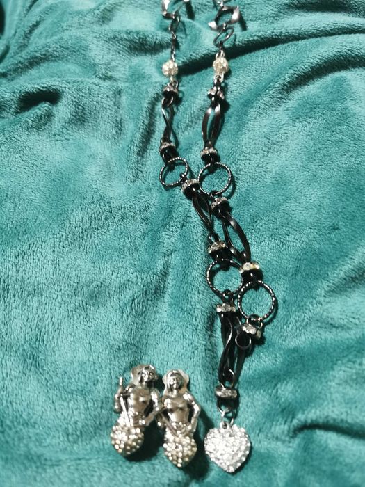 Set colier argintat cu argint rodiat 34 cm lung și cercei sirene 3 cm