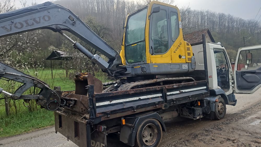 Vand excavator volvo ec55b  camioneta daf lf 45.150 statie lipit tevi  cap la cap