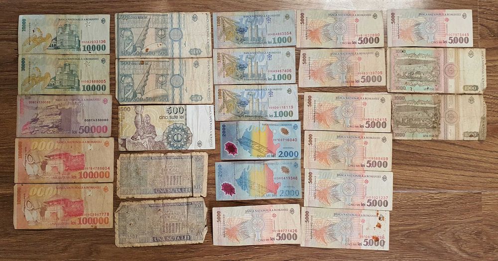 Vand bancnote si monede vechi(colectie personala)