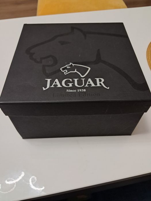 Продавам мъжки часовник Jaguar Special Edition J688