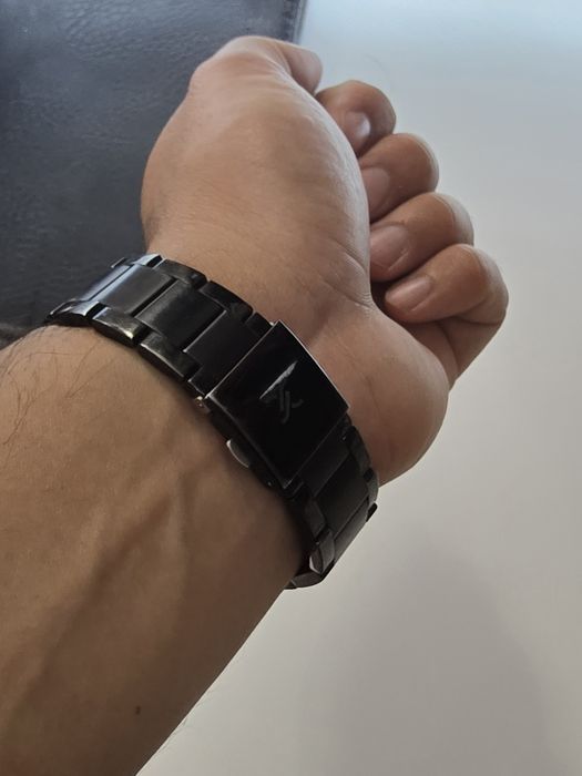 Продам часы в хорошем состоянии