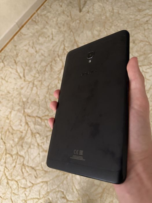 Продаётся планшет Samsung Galaxy Tab A 8.0 (2017)