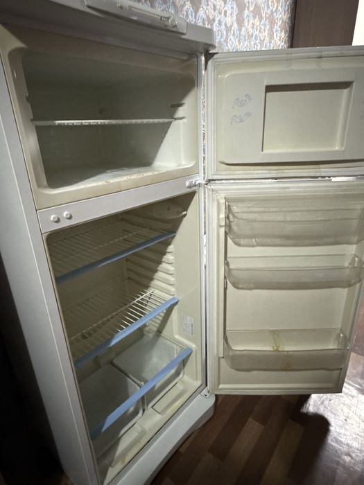 Продаётся холодильник 15 тыс