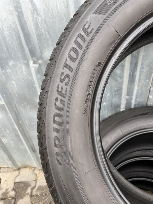 4 anvelope iarna dimensiunea 225/60 R18, Bridgestone