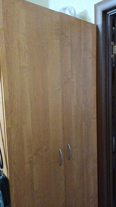 Продам шкаф в прихожую