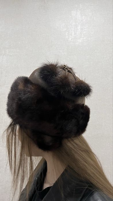 Норковое шапка кобинация кожа