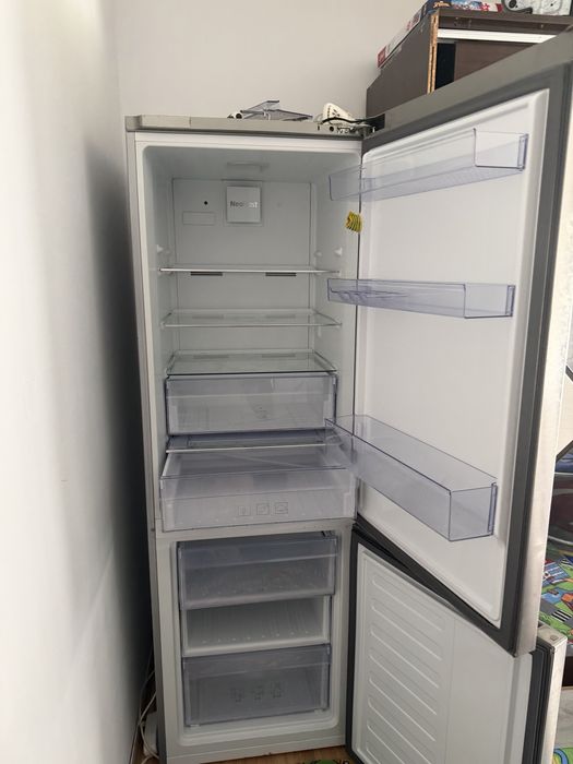 Frigider BEKO inox