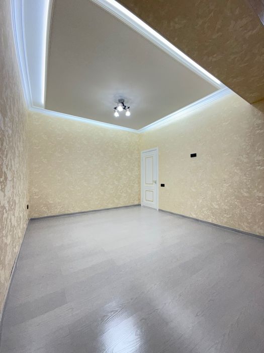 Яшнабад улица Иззат-58 Новостройке продаю квартиру  1/2/8  45м2